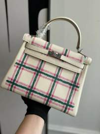 Picture of Hermes Handbags _SKUfw221564632fw